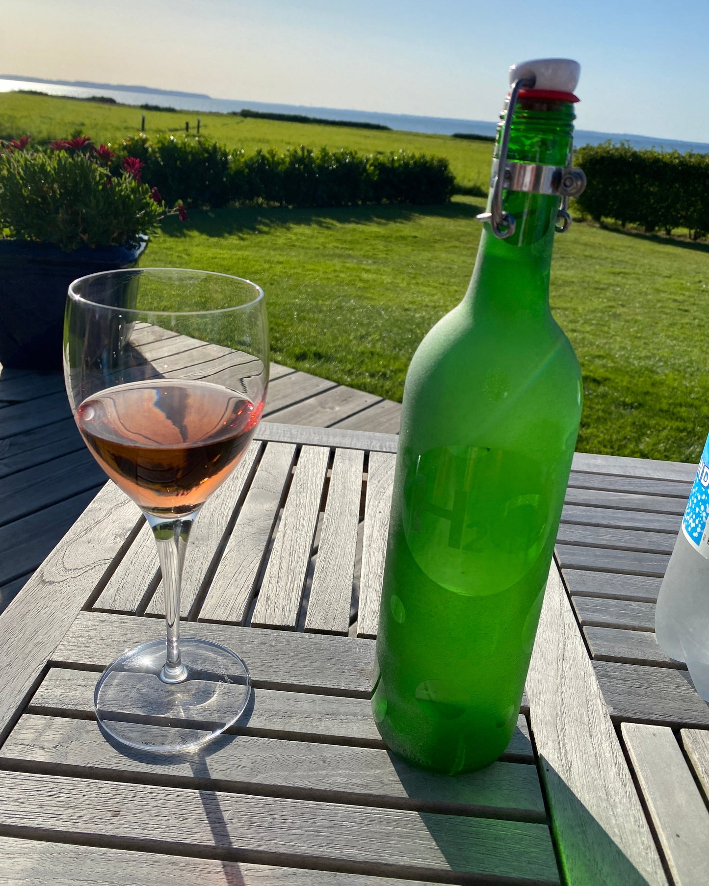 “H2O” Vandflaske og 2 drikkeglas - sæt