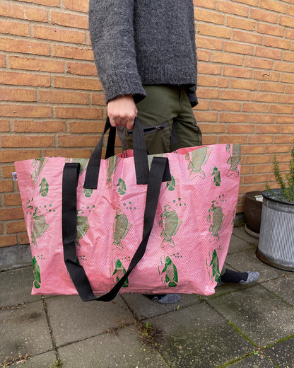 Multifunktionstaske i genbrugte materialer